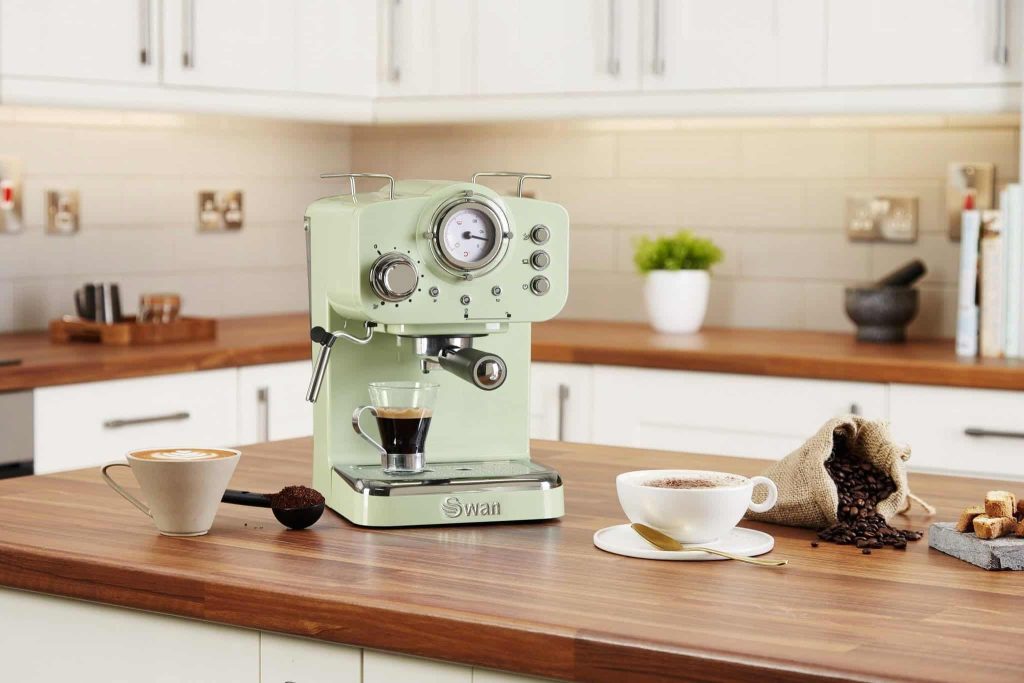 Swan Retro Pump Espresso Coffee Machine (Unbiased) Review